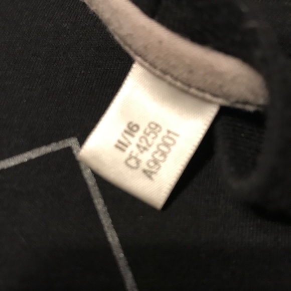 Women’s Black & Silver Outline Adidas Graphic T-Shirt In Size Small - Picture 9 of 10